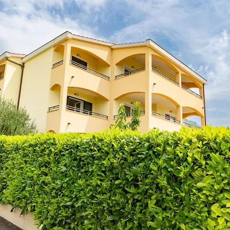 Apartment Milka *